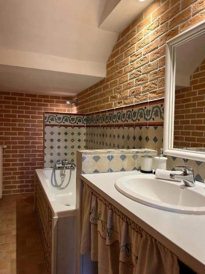 Hotel Blanche Fleur à Châteauneuf-de-Gadagne