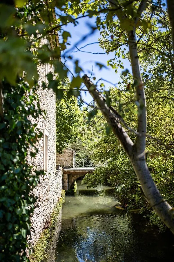 Hotel Blanche Fleur à Châteauneuf-de-Gadagne Maison d'hôtes