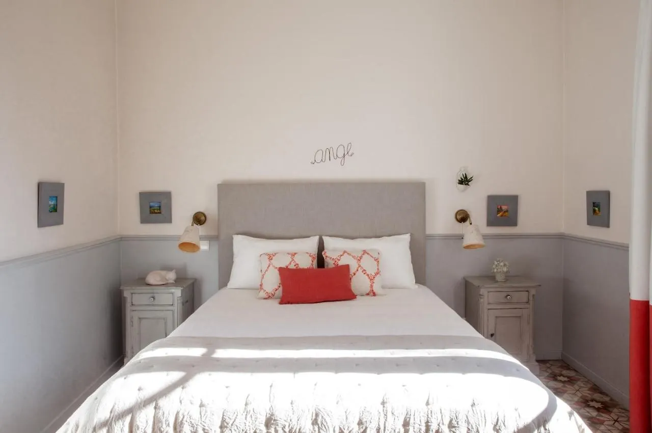 Hotel Blanche Fleur à Châteauneuf-de-Gadagne