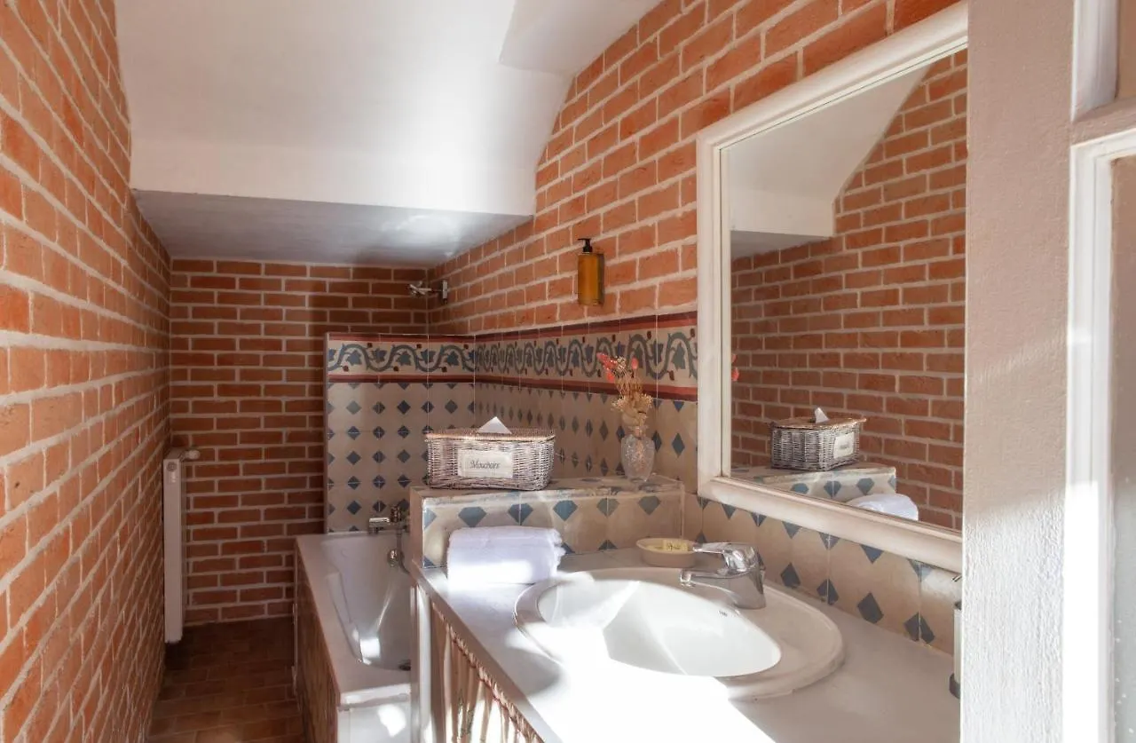 Hotel Blanche Fleur à Châteauneuf-de-Gadagne France