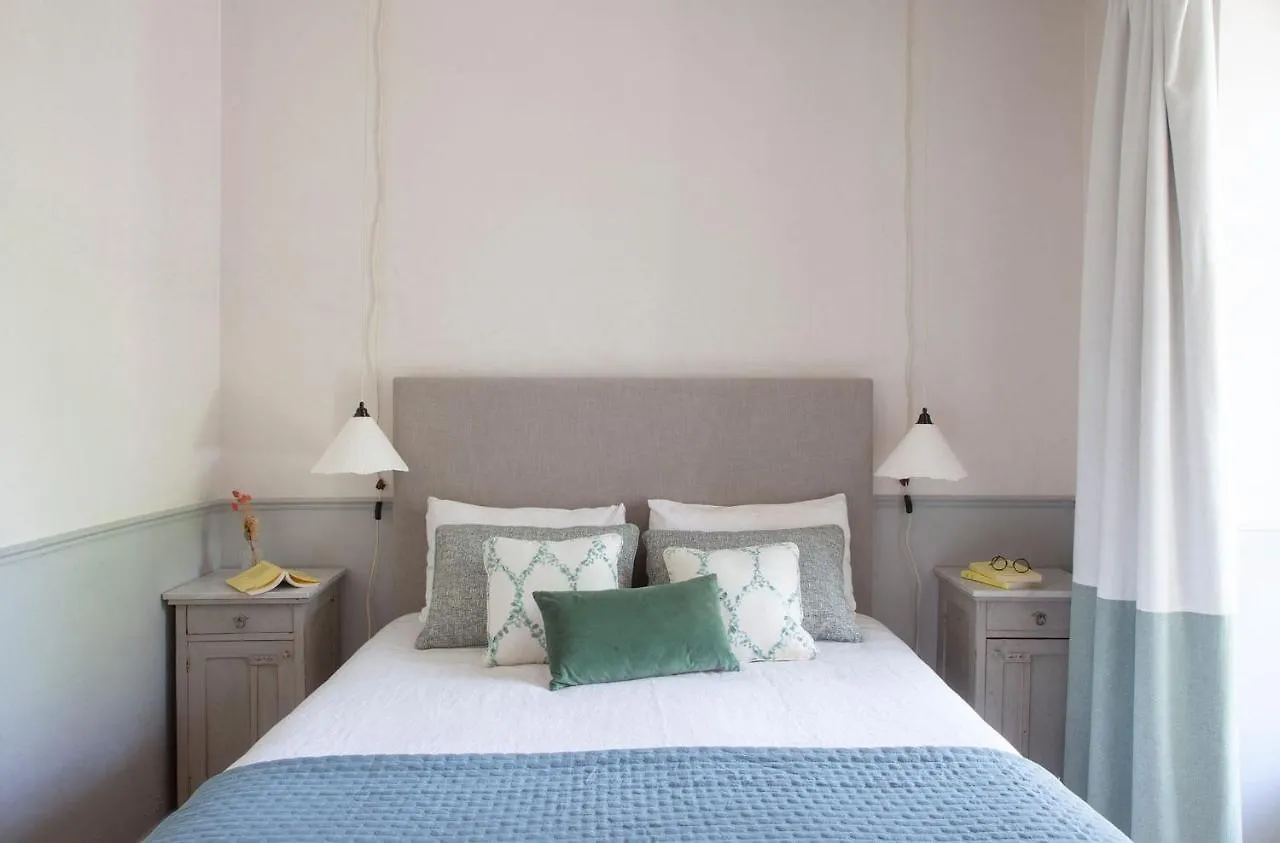 Hotel Blanche Fleur à Châteauneuf-de-Gadagne France