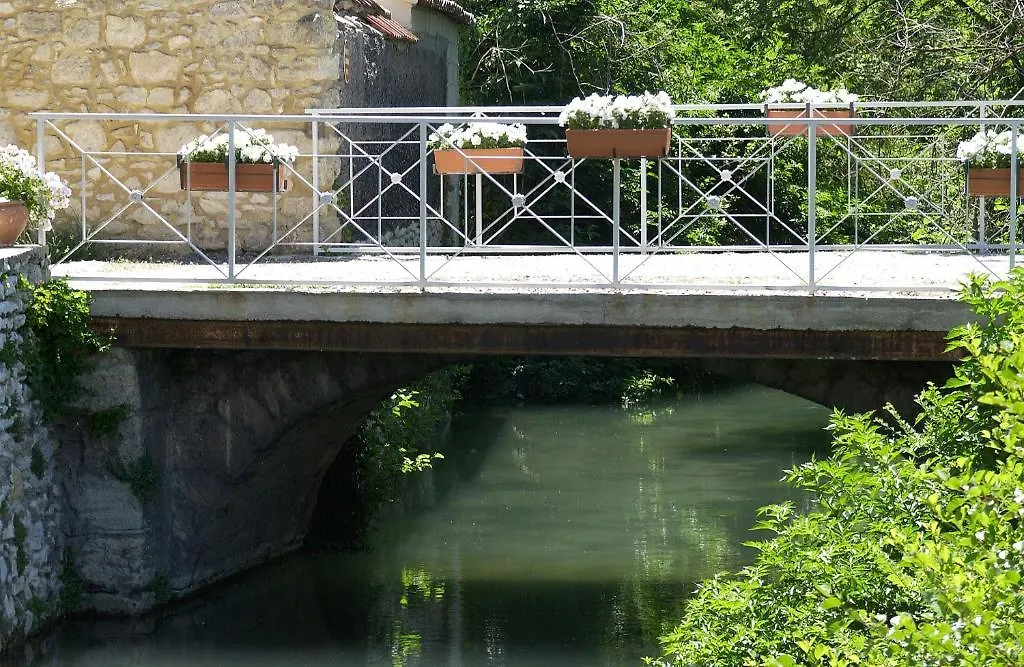 Hotel Blanche Fleur à Châteauneuf-de-Gadagne